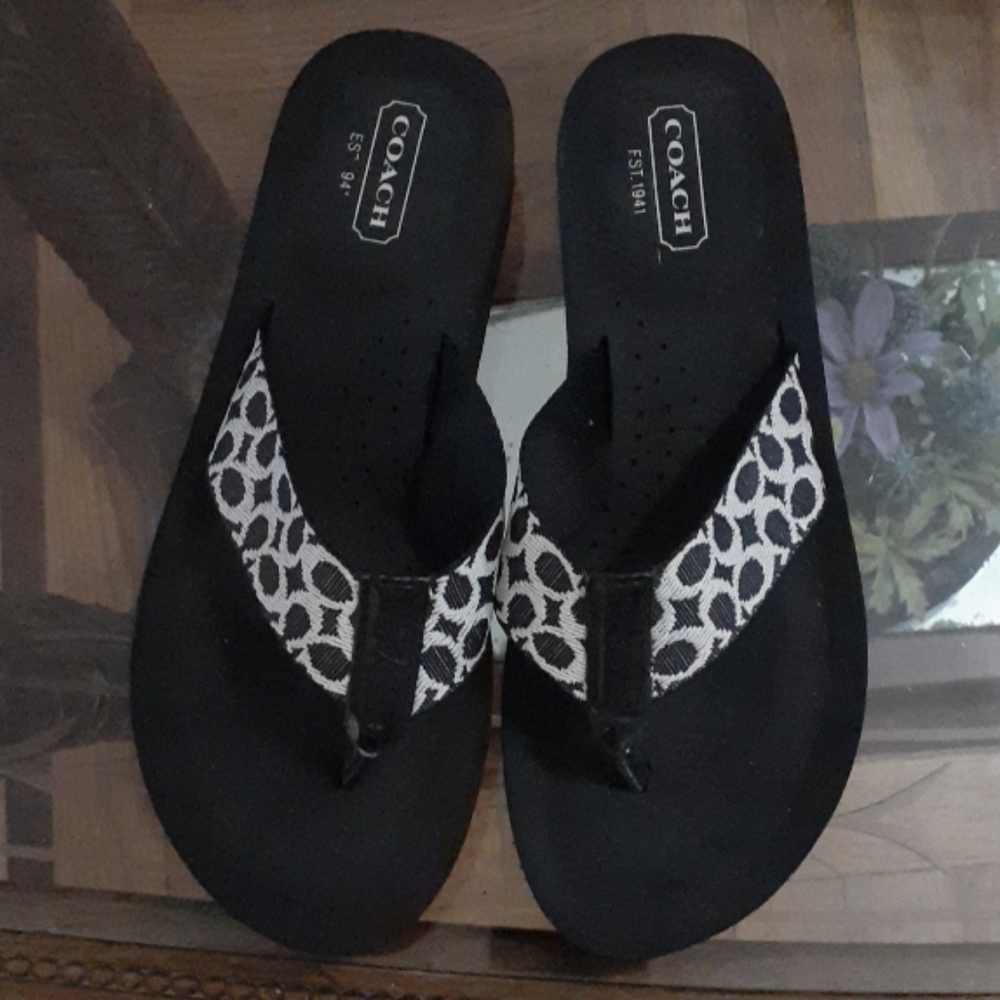 Coach size 6 sandals black and beige